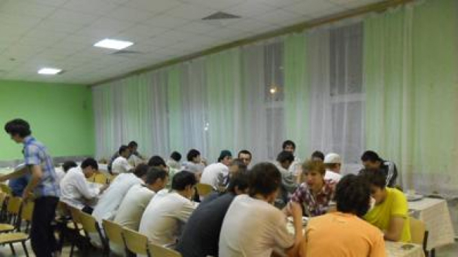 Suasana Sahur Hari Pertama di Universitas Islam Rusia