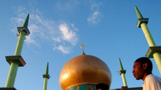 Masjid Darul Maarif di Kali Acai, Abepura, Jayapura, Papua