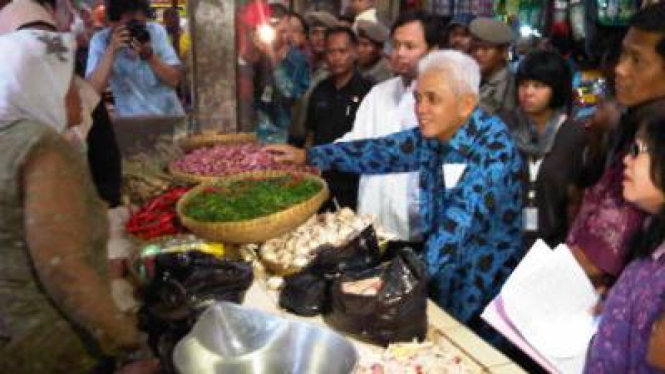 Hatta sidak pasar Cirebon