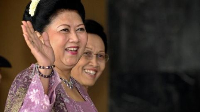 Ani Yudhoyono dan Herawati Boediono
