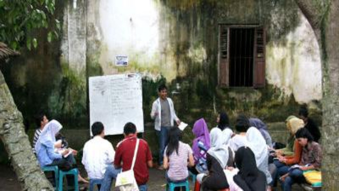 Suasana belajar bahasa Inggris di Kampung Pare