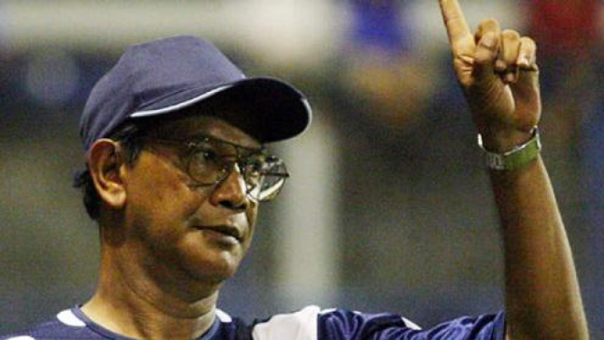 Sutan Harhara mundur dari jabatan pelatih kepala Persela Lamongan.