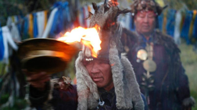 Ritual Kamlanie di Tuva