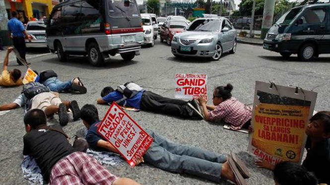 Aksi protes tidur di jalan di Manila, Filipina, 19 September 2011