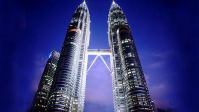 Menara kembar (twin tower) Petronas, Kuala Lumpur, Malaysia.