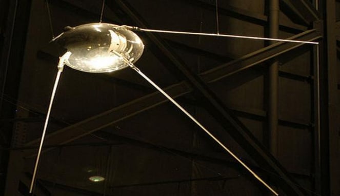 Replika satelit Sputnik 