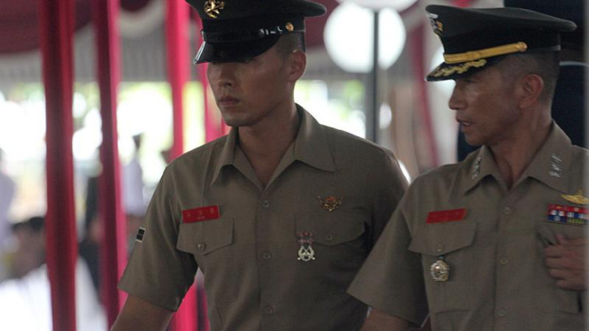 Aktor Korsel, Hyun Bin Menghadiri upacara HUT TNI ke-66 di Mabes TNI