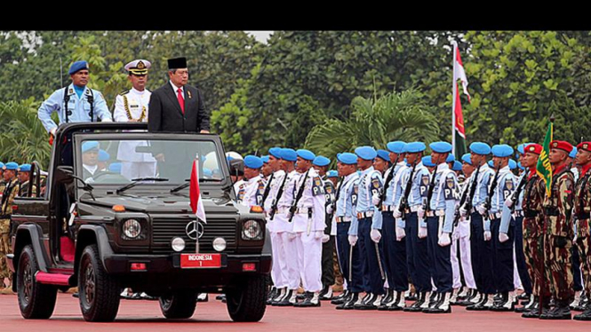 Presiden Susilo Bambang Yudhoyono di HUT TNI ke-66