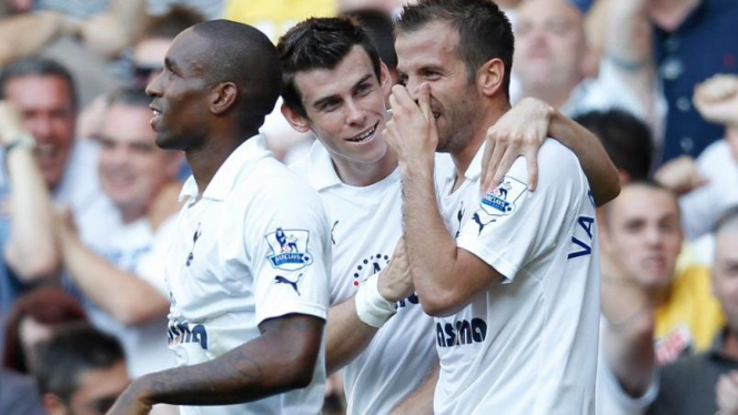 Tottenham (ki-ka): Jermain Defoe, Gareth Bale, Rafael van der Vaart