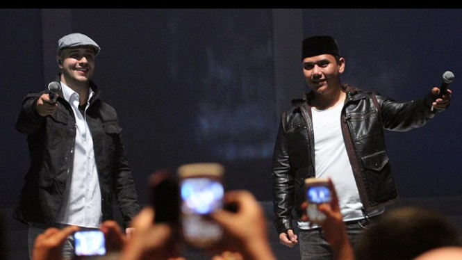 Fadly Padi di Konser Maher Zain