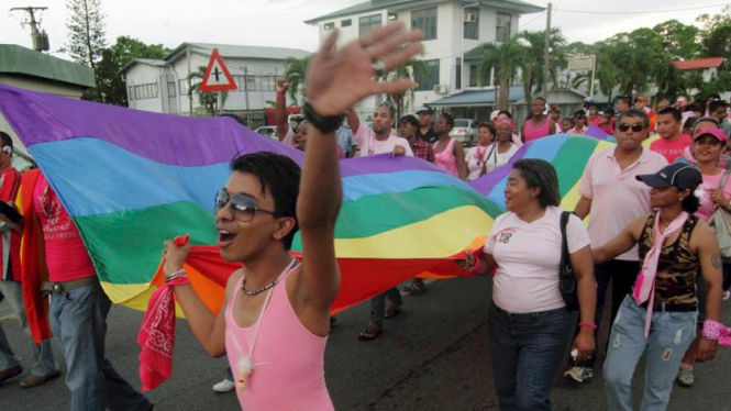 Kampanye kaum homoseksual di Suriname