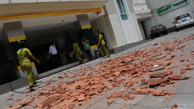 Suasana Gempa Di Bali