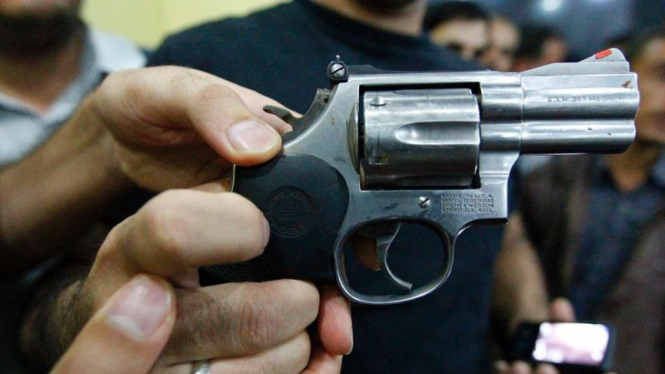 Pistol pribadi milik Moammar Khadafi
