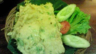 Kuliner Tempe Mendoan Banyumasan Indonesia