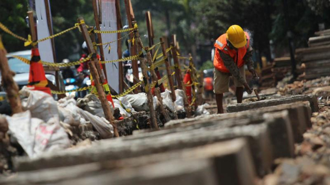 Pembuatan Gorong-Gorong di Jalan Jendral Sudirman