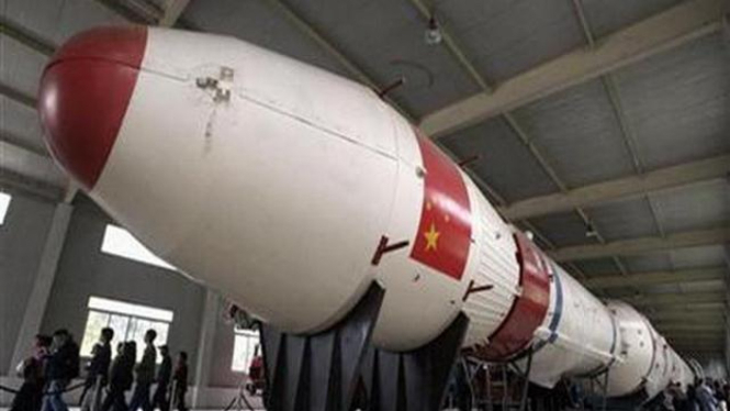 Roket peluncur misi luar angkasa China