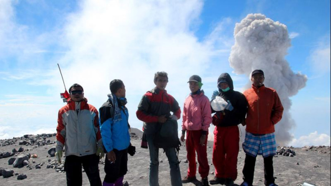 Sumpah Pemuda di Puncak Mahameru