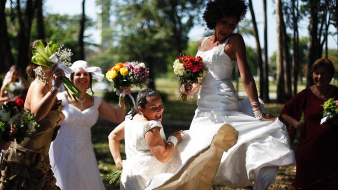 Parade pengantin perempuan di Brasil