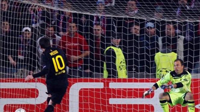 Penalti Lionel Messi ke gawang Viktoria Plzen