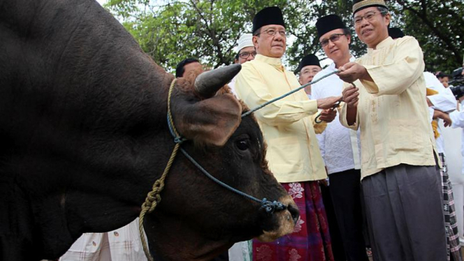 Shalat Idul Adha di DPP Golkar, Akbar Tanjung dan Cicip Sharif Sutardjo