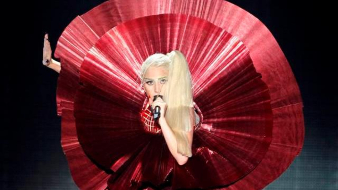 Lady Gaga di MTV EMA 2011