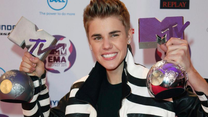 Justin Bieber di acara MTV Europe Music Awards 2011