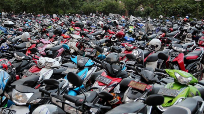 Parkir Motor di Jakarta