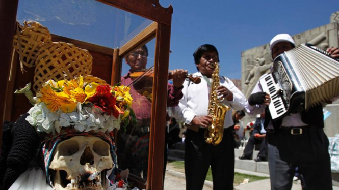 Perayaan Hari Tengkorak di Bolivia