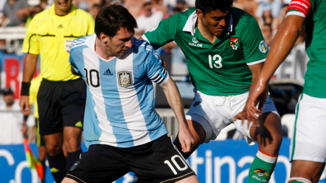 Lionel Messi saat menghadapi Bolivia