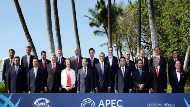 Para pemimpin APEC berpose di Honolulu, Hawaii