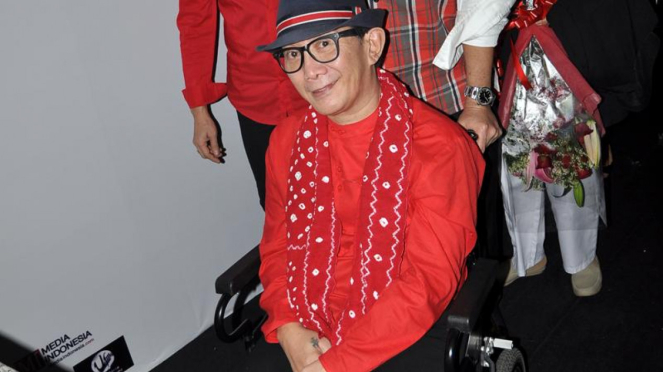 Jakarta Fashion Week tribute to Robby Tumewu