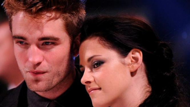 Robert Pattinson dan Kristen Stewart - Reuters