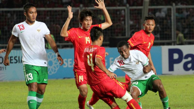 SEMIFINAL SEPAKBOLA SEA GAMES XXVI INDONESIA VS VIETNAM