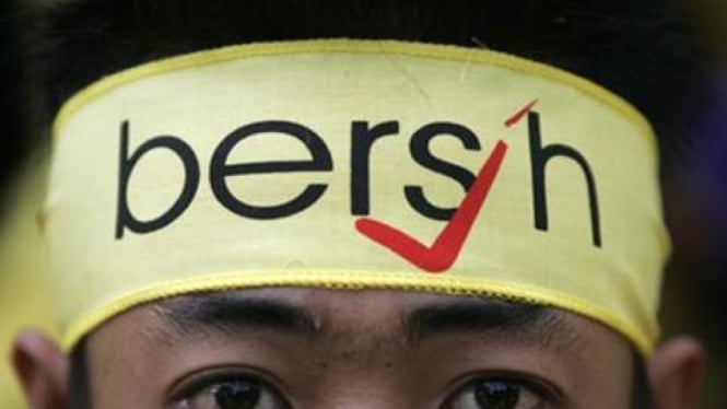 Massa gerakan Bersih 2.0 di Malaysia