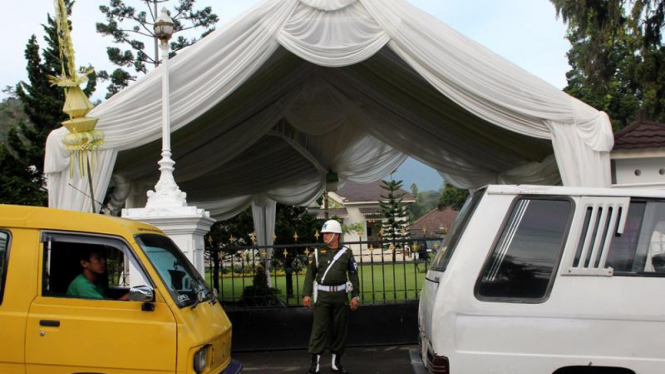 Suasana Jelang Akad Nikah Pernikahan Ibas-Aliya di Istana Cipanas
