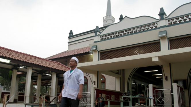 Masjid Jami Keramat Luar Batang.