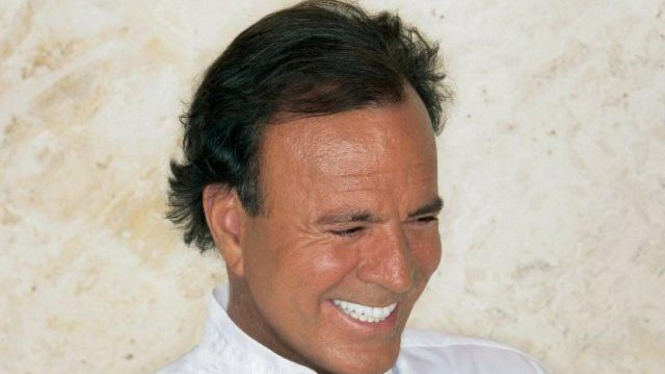 Julio Iglesias