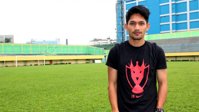 Ibnu Jamil di Stadion Lebak Bulus