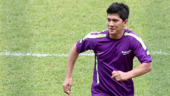 Iko Uwais di Stadion Lebak Bulus