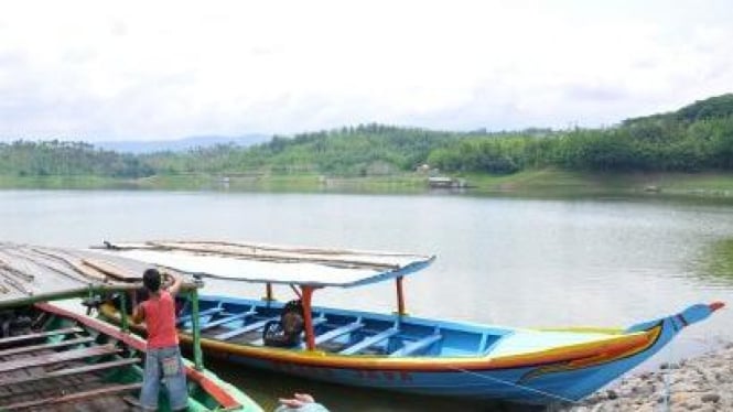perahu wisata waduk Cacaban, Kabupaten Tegal