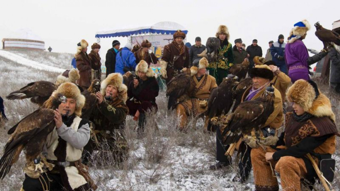 Perburuan tradisional ala Kazakhstan