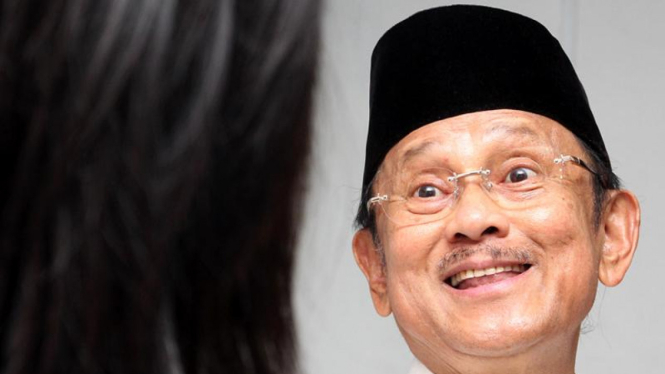 BJ Habibie meninggal dunia.