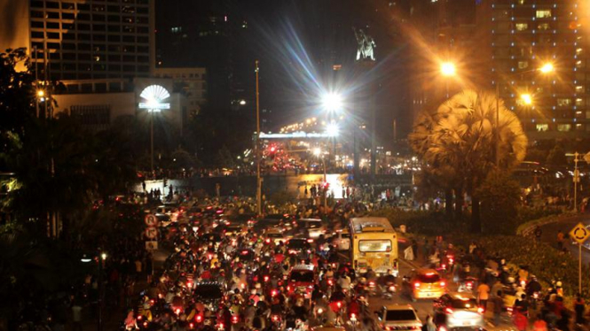 Perayaan Tahun Baru 2012 di Kawasan Bundaran HI, Jakarta