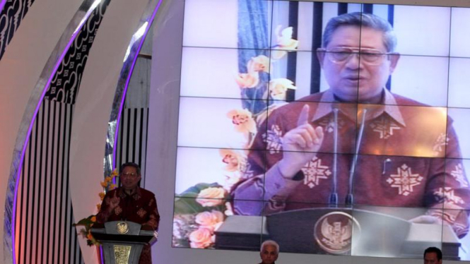 Presiden SBY Buka Perdagangan Saham 2012
