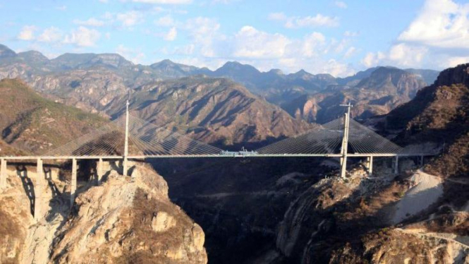 Jembatan Baluarte, Meksiko, jembatan gantung tertinggi di dunia