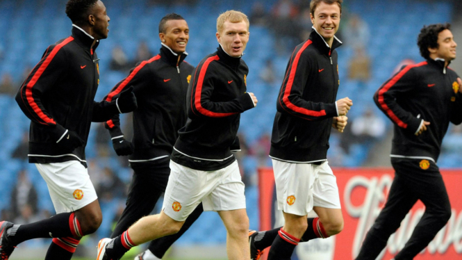 Dari kiri: Danny Welbeck, Luis Nani, Paul Scholes, Jonny Evans, Fabio 