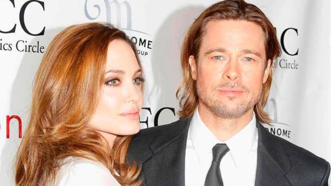 Angelina Jolie dan Brad Pitt 
