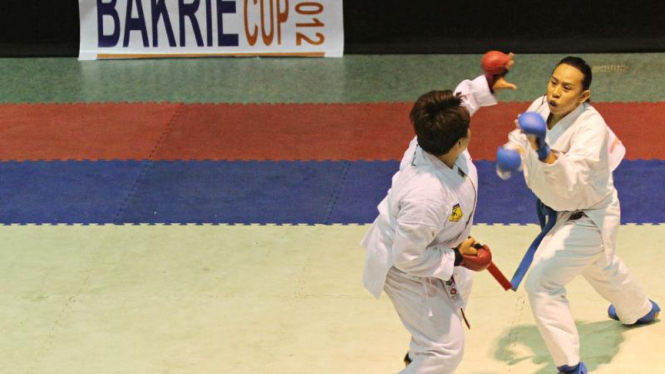 Aburizal Bakrie Hadiri Pembukaan Kejurnas Karate Bakrie Cup 2012