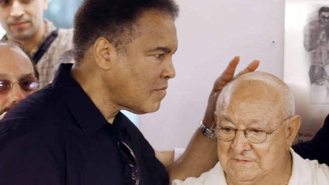 Muhammad Ali dan Angelo Dundee
