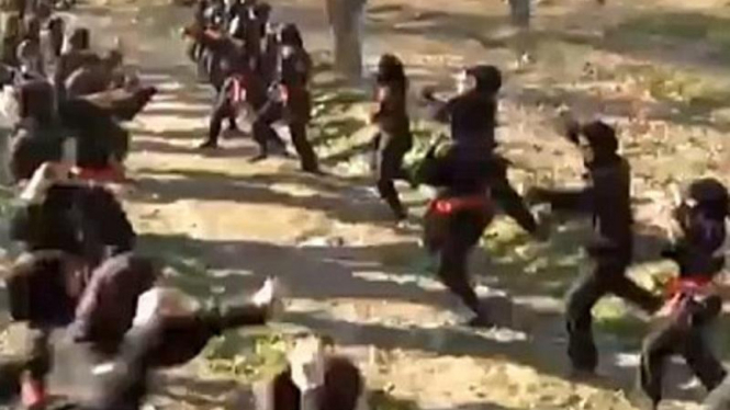 Perempuan Iran berlatih menjadi "ninja" 2